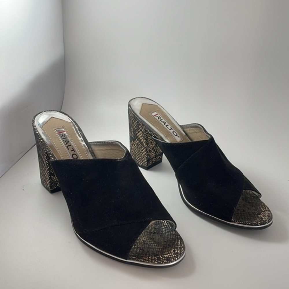 Rialto Wendell Block Heel Slide Sandal